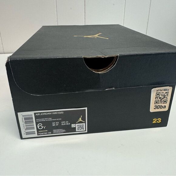 Nike Jordan 1 Mid GS White Soft Pink Size 6 Youth - Picture 8 of 10